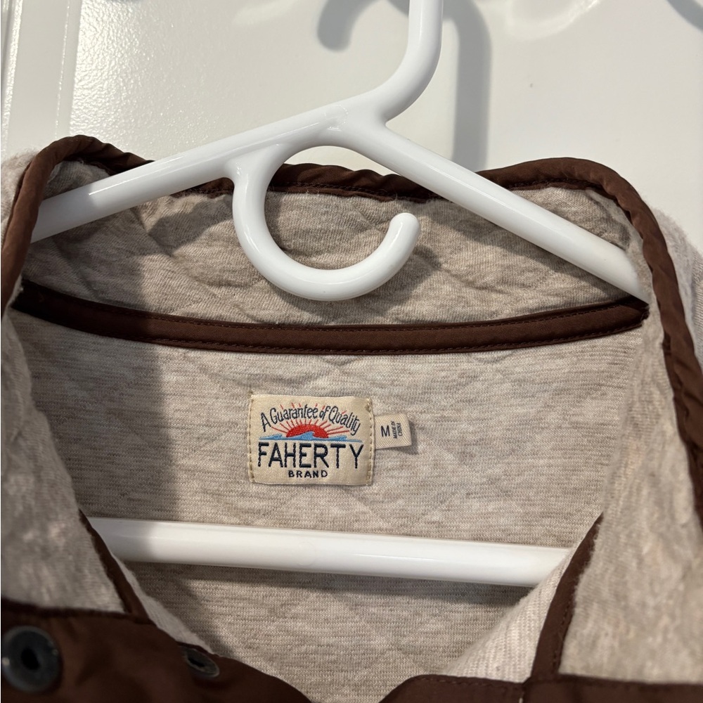 Faherty Epic Quilted Pullover Size Medium - image 3